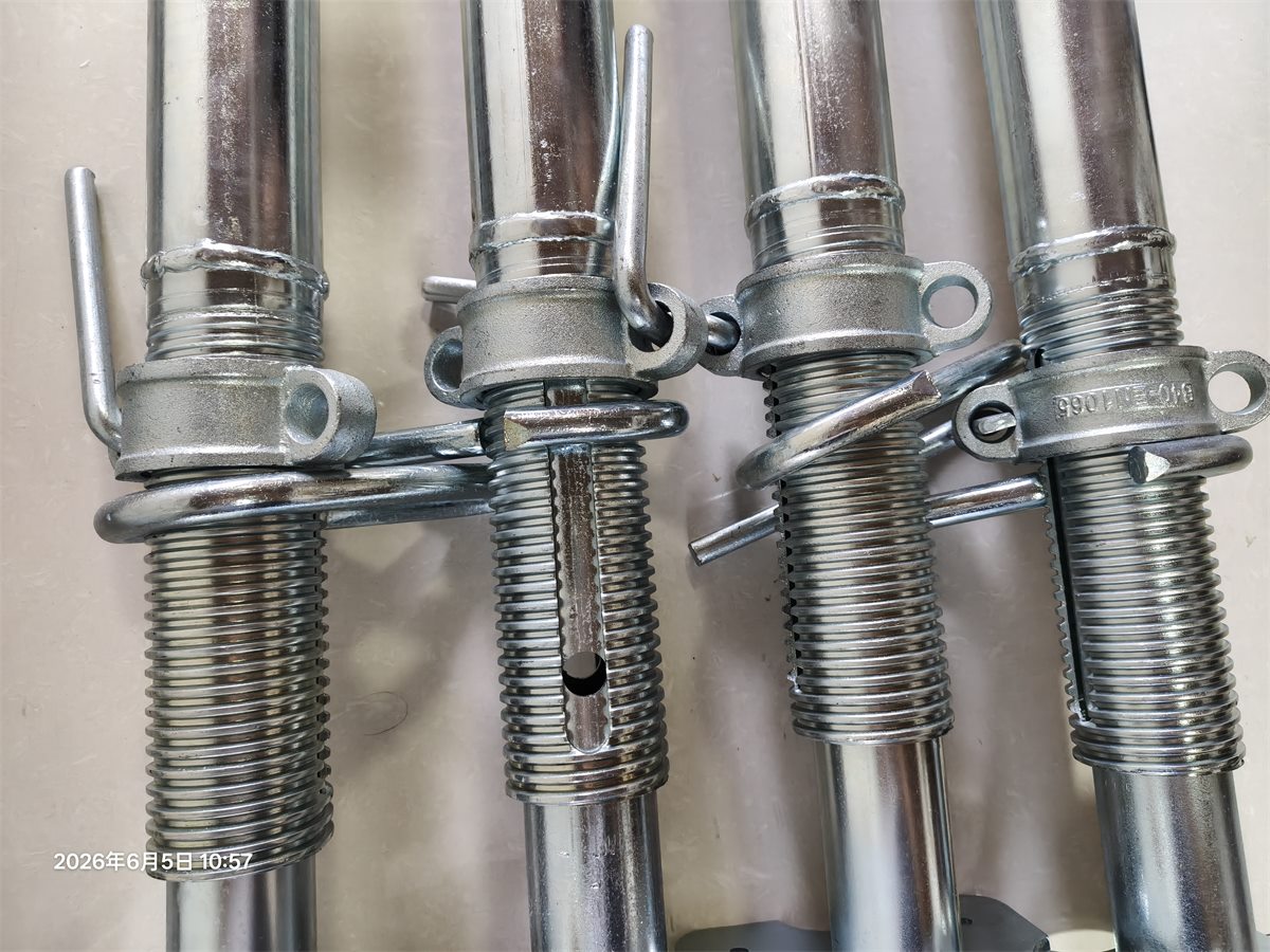 High purity galvanizing on adjustable steel props